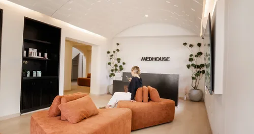 MEDHOUSE, transplante capilar en Tijuana, Baja California