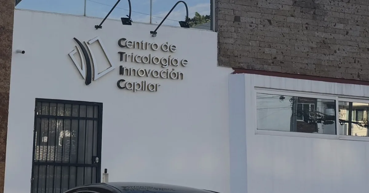 Dr Raúl Hernández especialista en micro injerto capilar