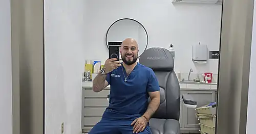 Dr. Farid Salomón Vera Maloof, transplante capilar en Tapachula, Chiapas